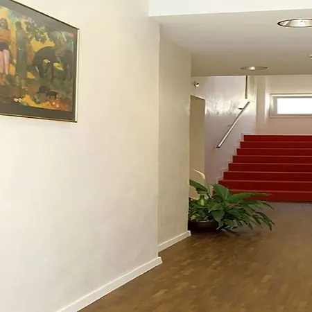 Hotel De 3*