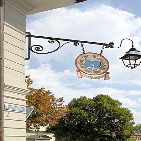 Hotel De